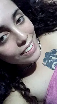 Snapshot of lucylovles chatting on 03/05/25, 01:21 lucylovles online show from 03/05/25, 01:21