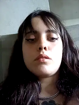 Snapshot of lucylovles chatting on 02/23/25, 01:32 lucylovles online show from 02/23/25, 01:32