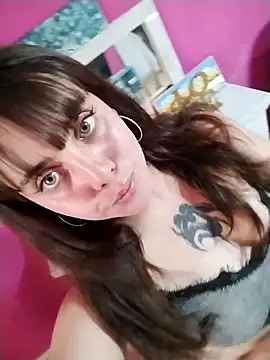 Snapshot of lucylovles chatting on 11/13/25, 09:19 lucylovles online show from 11/13/25, 09:19