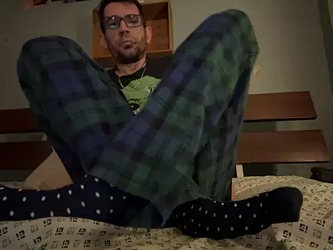 Snapshot of jerkoffjoe42084 chatting on 03/19/25, 01:43 jerkoffjoe42084 online show from 03/19/25, 01:43