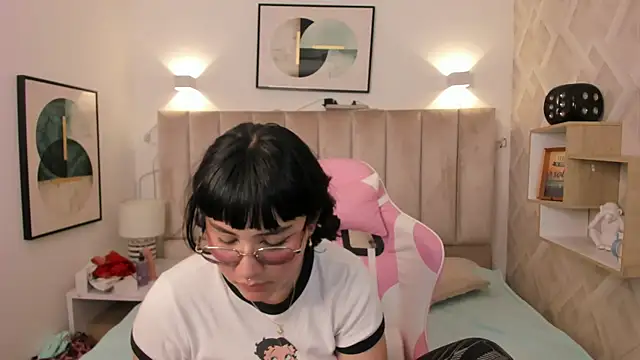 Snapshot of Haru_Bonny chatting on 02/04/26, 08:48 Haru Bonny online show from 02/04/26, 08:48