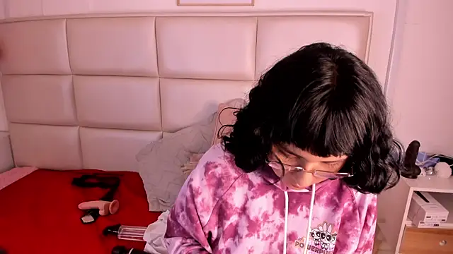 Snapshot of Haru_Bonny chatting on 12/16/24, 10:08 Haru Bonny online show from 12/16/24, 10:08