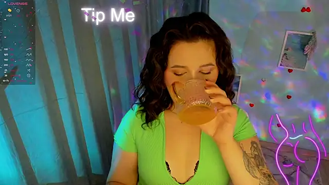 Lei White online show from 09/25/25, 07:09