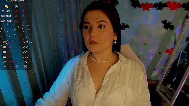 Lei White online show from 10/19/25, 09:28