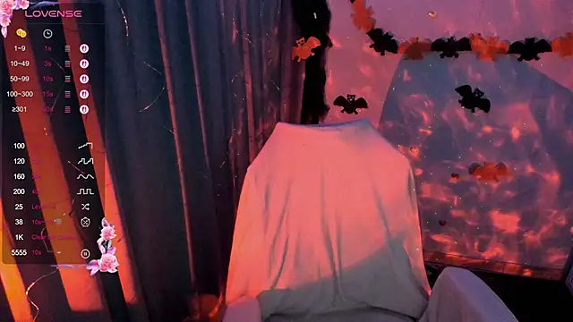 Lei White online show from 10/27/25, 10:54