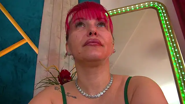 Foxxxy MILF online show from 05/03/26, 03:55