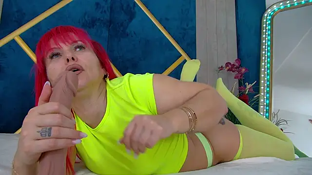 Foxxxy MILF online show from 01/18/26, 05:11