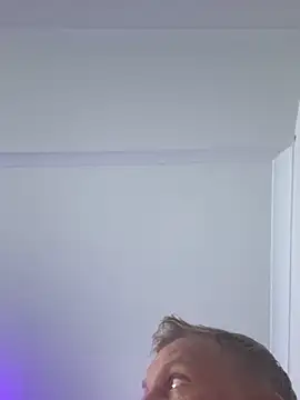 Snapshot of aus_guy93 chatting on 03/03/26, 07:21 aus guy93 online show from 03/03/26, 07:21