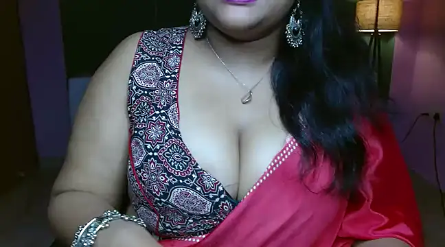Snapshot of Naughty_Ayesha1 chatting on 03/17/25, 06:00 Naughty Ayesha1 online show from 03/17/25, 06:00