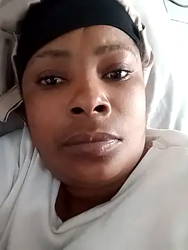 2Sweetysmile online show from 04/23/26, 09:38