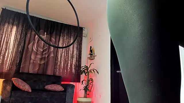 Alaia Love77 online show from 11/17/25, 10:14