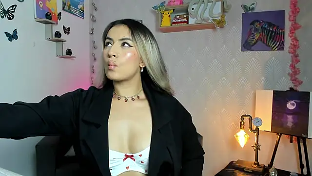 Alaia Love77 online show from 09/17/25, 08:33