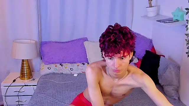 Snapshot of santy-kitty chatting on 04/10/26, 02:40 santy-kitty online show from 04/10/26, 02:40