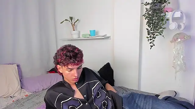 Snapshot of santy-kitty chatting on 02/27/26, 02:23 santy-kitty online show from 02/27/26, 02:23