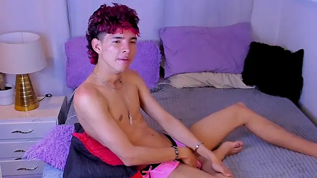 Snapshot of santy-kitty chatting on 04/14/26, 06:40 santy-kitty online show from 04/14/26, 06:40