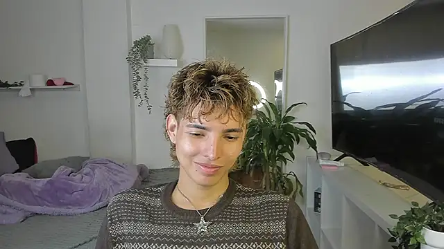 santy-kitty online show from 10/30/25, 01:37