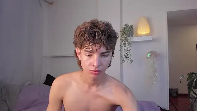 Snapshot of santy-kitty chatting on 01/14/26, 01:31 santy-kitty online show from 01/14/26, 01:31