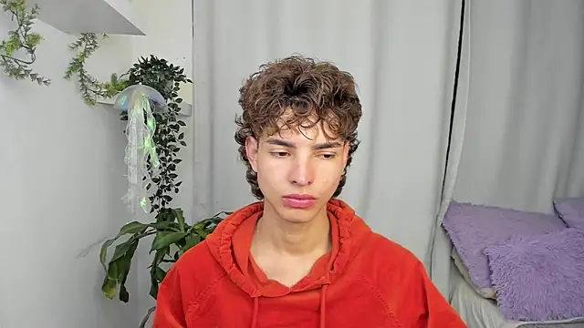 Snapshot of santy-kitty chatting on 01/12/26, 12:50 santy-kitty online show from 01/12/26, 12:50