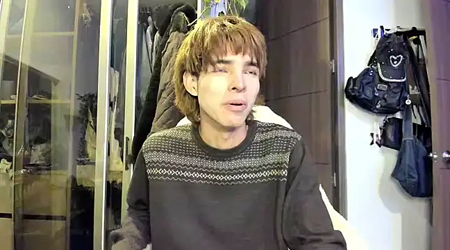 Snapshot of santy-kitty chatting on 01/29/25, 01:27 santy-kitty online show from 01/29/25, 01:27
