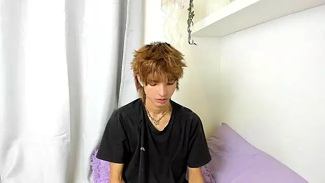 Snapshot of santy-kitty chatting on 02/14/25, 11:53 santy-kitty online show from 02/14/25, 11:53