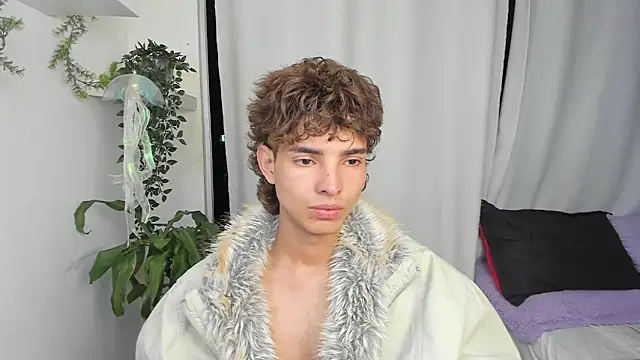 Snapshot of santy-kitty chatting on 01/10/26, 12:50 santy-kitty online show from 01/10/26, 12:50