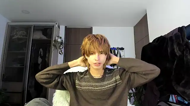 Snapshot of santy-kitty chatting on 03/15/25, 06:14 santy-kitty online show from 03/15/25, 06:14