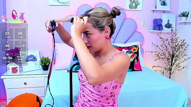 Snapshot of HannaPretthy chatting on 11/03/25, 11:36 HannaPretthy online show from 11/03/25, 11:36