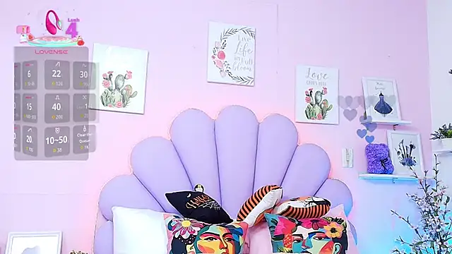 Snapshot of HannaPretthy chatting on 10/10/25, 11:33 HannaPretthy online show from 10/10/25, 11:33