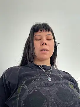 Snapshot of EemaHaruki chatting on 07/17/26, 06:49 EemaHaruki online show from 07/17/26, 06:49