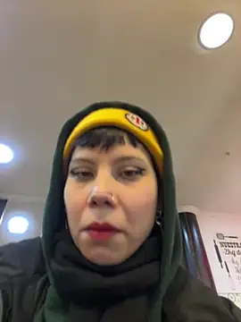 Snapshot of EemaHaruki chatting on 02/06/25, 12:33 EemaHaruki online show from 02/06/25, 12:33