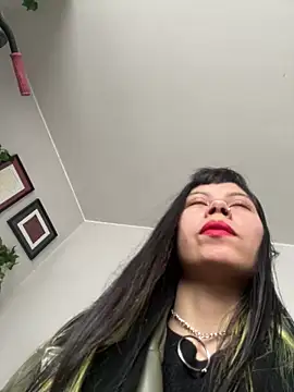 Snapshot of EemaHaruki chatting on 02/16/25, 06:43 EemaHaruki online show from 02/16/25, 06:43