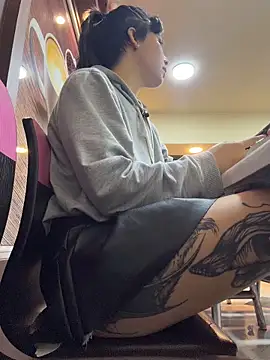 EemaHaruki online show from 04/15/26, 07:58