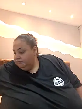 Snapshot of Alisson_am chatting on 11/10/25, 11:37 Alisson am online show from 11/10/25, 11:37