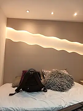 Snapshot of Alisson_am chatting on 10/27/25, 11:33 Alisson am online show from 10/27/25, 11:33