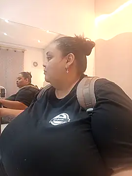 Snapshot of Alisson_am chatting on 10/18/25, 11:23 Alisson am online show from 10/18/25, 11:23