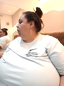 Snapshot of Alisson_am chatting on 02/14/26, 11:43 Alisson am online show from 02/14/26, 11:43