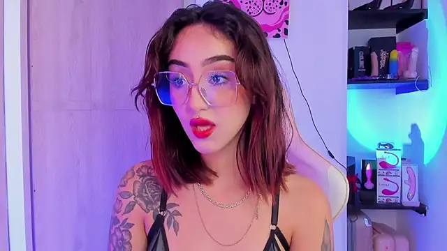 MelodieRoy online show from 02/27/25, 05:37