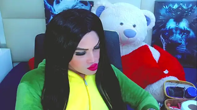 NathaliaCross online show from 09/18/25, 12:13