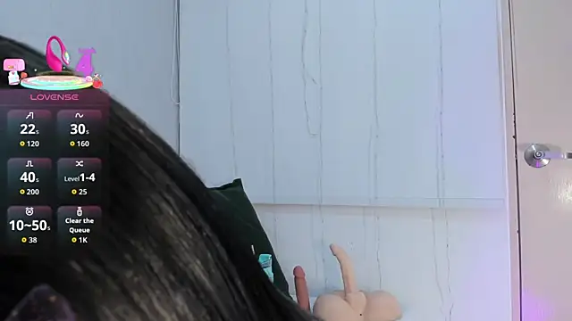 Snapshot of Isaa_Queen chatting on 10/20/25, 07:03 Isaa Queen online show from 10/20/25, 07:03