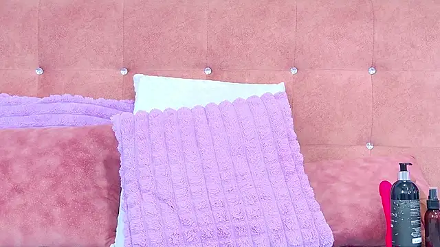 AlliciaKim online show from 12/03/25, 07:13