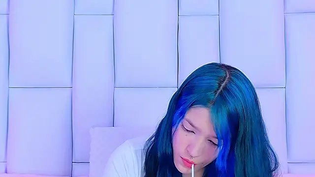 AlliciaKim online show from 03/14/25, 10:27