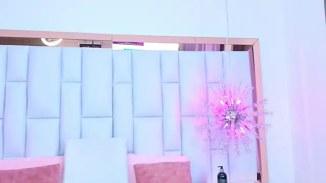 AlliciaKim online show from 03/09/25, 08:21