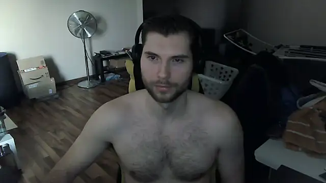Snapshot of Ironman220 chatting on 03/17/26, 06:16 Ironman220 online show from 03/17/26, 06:16