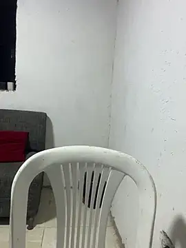 Snapshot of perlita05 chatting on 10/15/25, 03:16 perlita05 online show from 10/15/25, 03:16