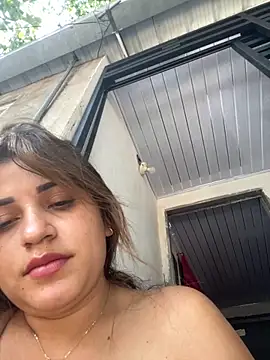 Snapshot of perlita05 chatting on 10/02/25, 08:34 perlita05 online show from 10/02/25, 08:34