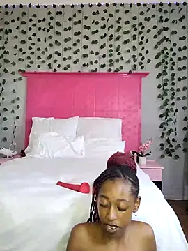 Snapshot of 02Boitybaby chatting on 06/12/26, 11:19 02Boitybaby online show from 06/12/26, 11:19