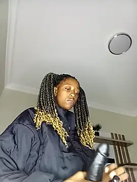 02Boitybaby online show from 12/05/24, 08:38