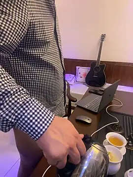 ShaoZian 1 online show from 11/23/25, 06:07