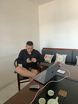 ShaoZian 1 online show from 10/23/25, 02:32