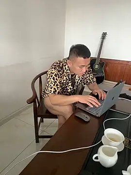 ShaoZian 1 online show from 11/17/25, 06:39